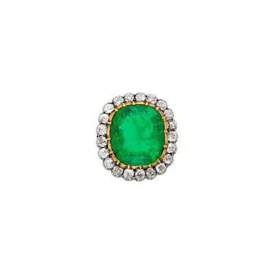 Lot 115 - Antique Gold, Silver, Emerald and Diamond Ring