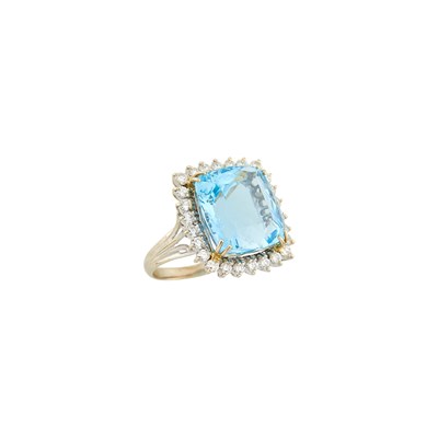 Lot 1087 - White Gold, Aquamarine and Diamond Ring