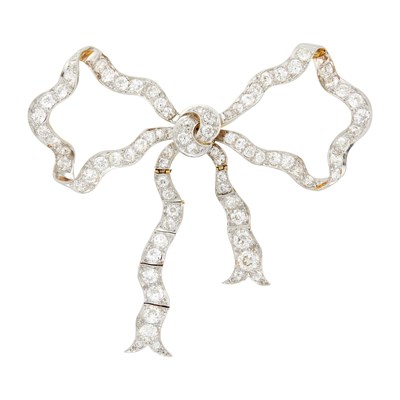 Lot 185 - E.M. Gattle & Co. Belle Époque Platinum, Gold and Diamond Bow Brooch