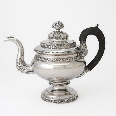 Lot 201 - American Classical Silver Teapot