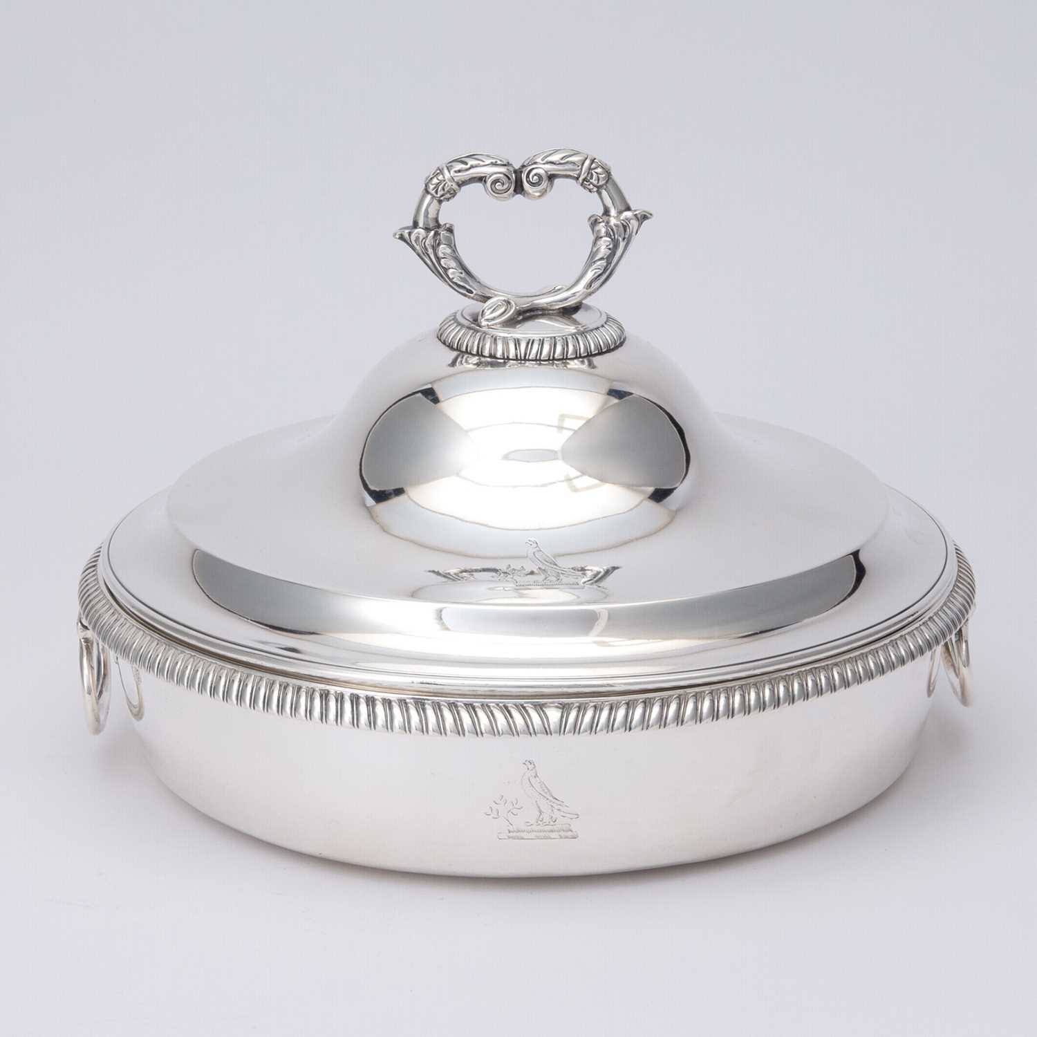 Lot 100 - George III Sterling Silver Covered Entrée Dish