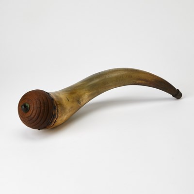 Lot 3 - An American Revolution map-engraved powder horn dated from Ticonderoga in 1777
