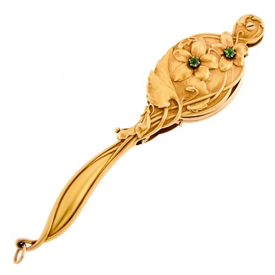 Lot 2149 - Art Nouveau Gold and Demantoid Garnet Lorgnette