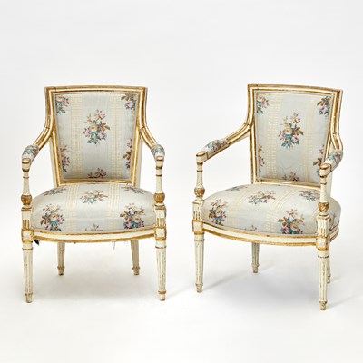 Lot 474 - Pair of Louis XVI Painted and Parcel-Gilt Fauteuils en Cabriolet