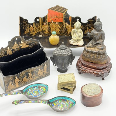 Lot 1128 - Group of Asian Decorative Articles