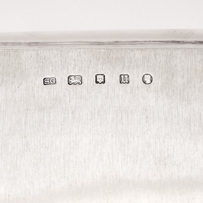Lot 725 - George V Sterling Silver Footed Tray