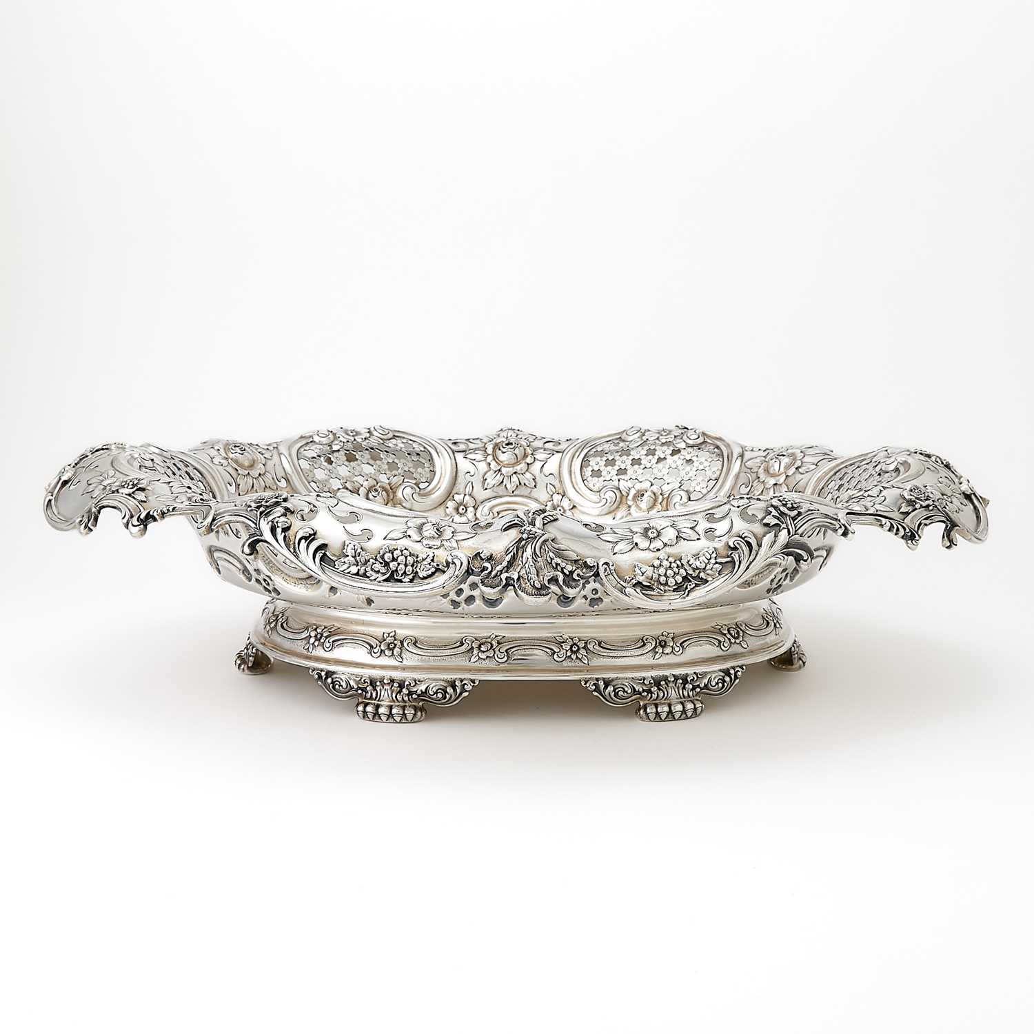 Lot 20 - Tiffany & Co. Sterling Silver Centerpiece Bowl