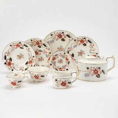 Lot 342 - Royal Crown Derby Beaumont China Service