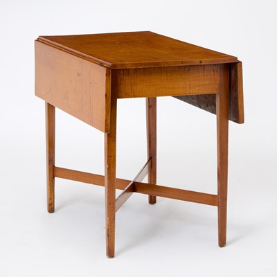 Lot 164 - Federal Maple Drop-Leaf Table