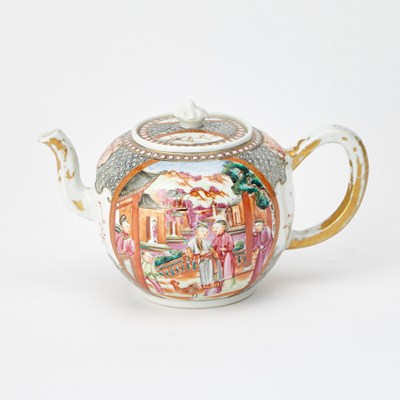 Lot 71 - Chinese Export Porcelain Teapot