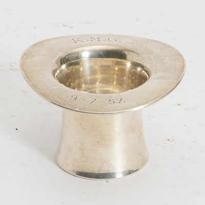 Lot 252 - Reed & Barton Sterling Silver Novelty Top Hat