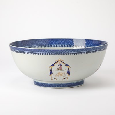 Lot 123 - Chinese Export Porcelain Bowl