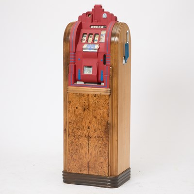 Lot 251 - Mills Club Console Slot Machine
