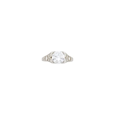 Lot 97 - Platinum and Diamond Ring