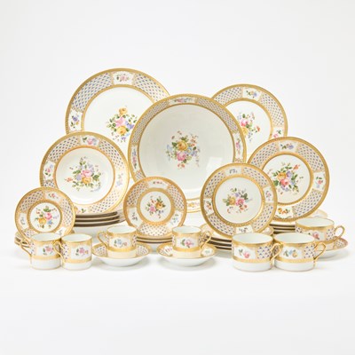 Lot 717 - Richard Ginori Porcelain "Pompadour" Pattern Partial Dinner Service
