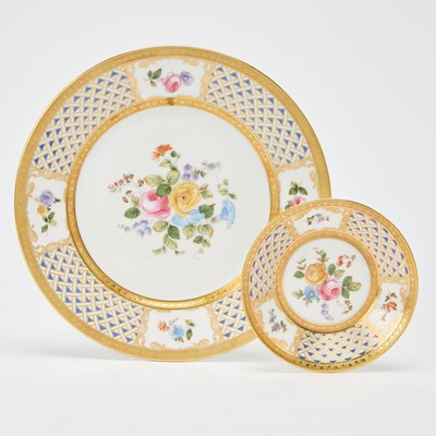 Lot 717 - Richard Ginori Porcelain "Pompadour" Pattern Partial Dinner Service