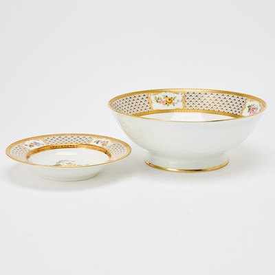 Lot 717 - Richard Ginori Porcelain "Pompadour" Pattern Partial Dinner Service