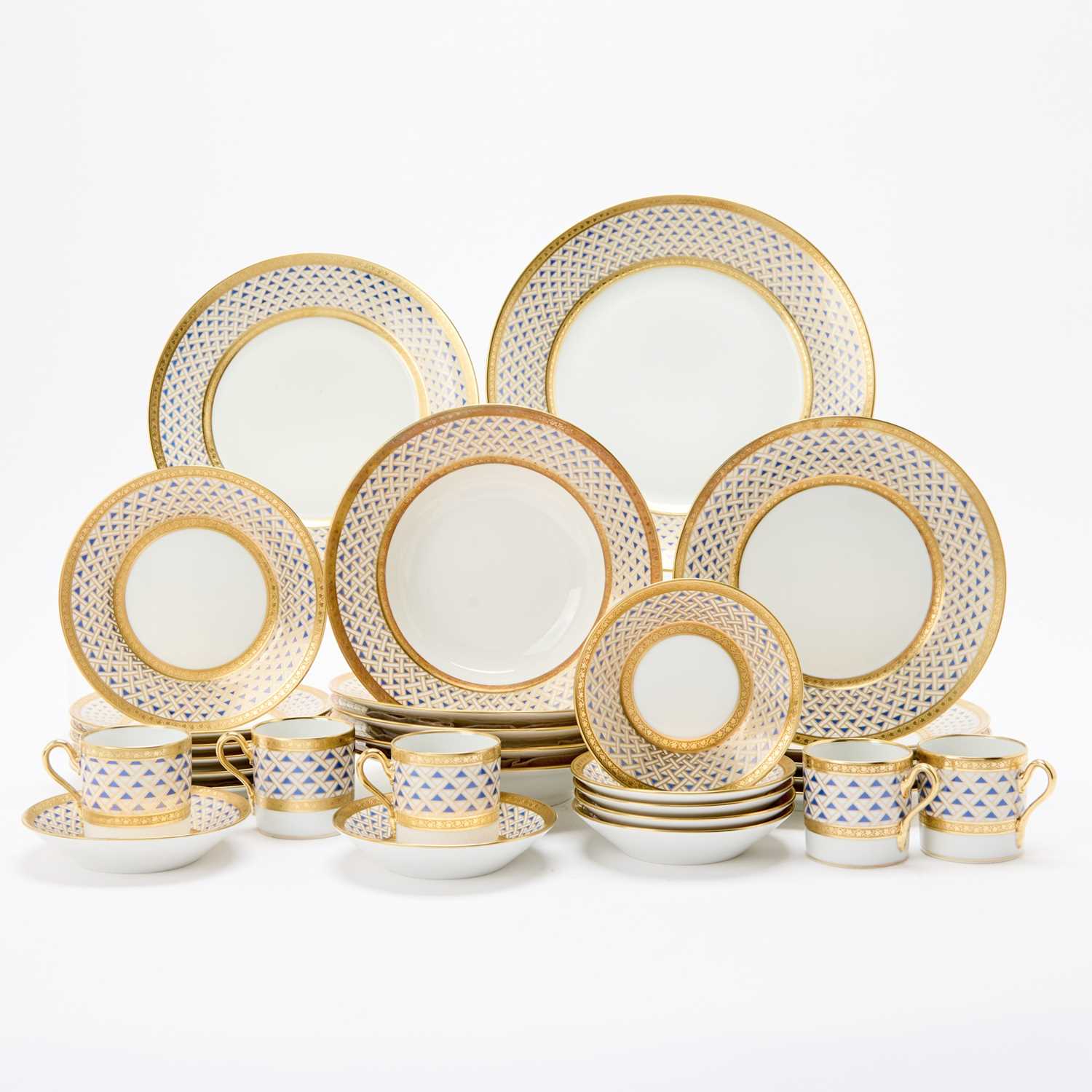 Lot 716 - Richard Ginori Porcelain "Viminale" Pattern Partial Dinner Service