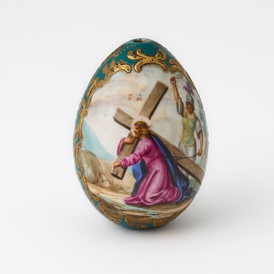Lot 194 - Russian Porcelain Easter Egg