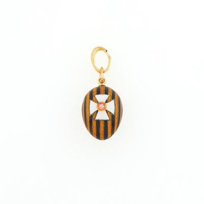Lot 219 - Russian Guilloché and Champlevé Enamel Pendant Egg