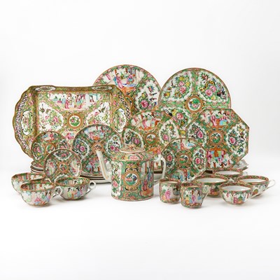 Lot 434 - Group of Chinese Rose Medallion Porcelain Table Articles