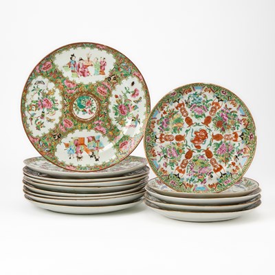 Lot 408 - Fourteen Chinese Export Famille Rose Plates