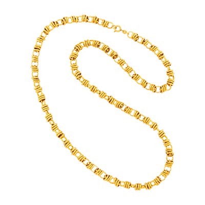 Lot 1170 - Long Gold Circle Link Necklace