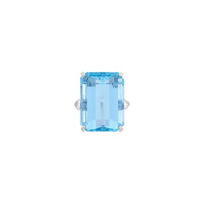 Lot 123 - Cartier Platinum, Aquamarine and Diamond Ring