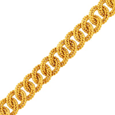 Lot 195 - Verdura Gold Curb Link Bracelet