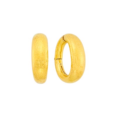 Lot 1138 - David Webb Pair of Hammered Gold Hoop Earclips