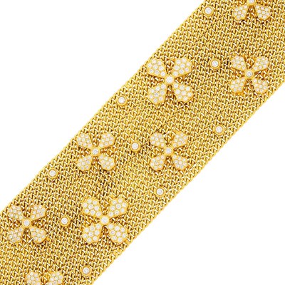 Lot 7 - Aspery & Guldag Wide Fourteen Strand Gold and Diamond Curb Link Chain Bracelet