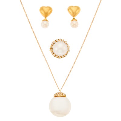 Lot 2201 - Group of Gold, Mabé Pearl, Cultured and Freshwater Pearl and Diamond Jewelry