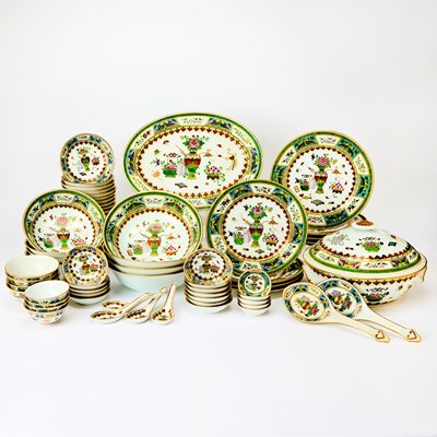Lot 176 - Assembled Group of Chinese Porcelain Tableware Articles