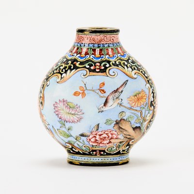 Lot 1 - A Chinese Falangcai Decorated Enamel Snuff Bottle