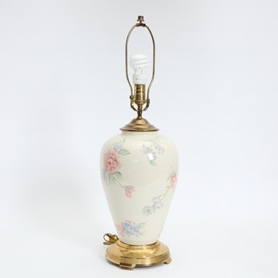 Lot 60 - Floral Pattern Porcelain Vase