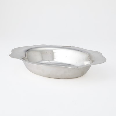 Lot 890 - Wallace Sterling Silver "Antique" Pattern Open Vegetable Dish