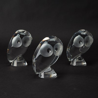 Lot 184 - Set of Three Steuben Glass Owls