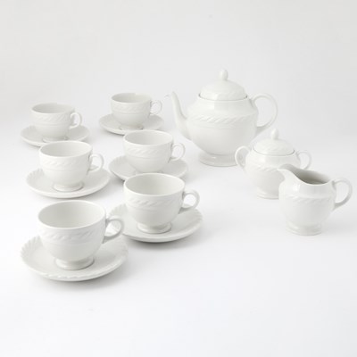 Lot 203 - Wedgwood Ralph Lauren Clearwater Creamware Service