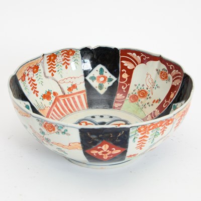 Lot 132 - Japanese Imari Bowl