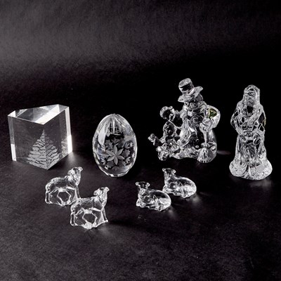 Lot 875 - Group of Holiday Glass Table Articles