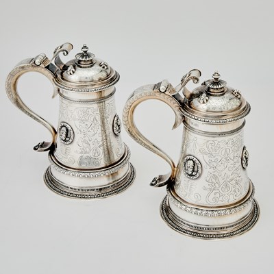Lot 123 - Pair of Edward VII Sterling Silver Covered Tankards