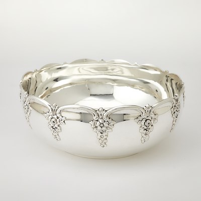 Lot 40 - Tiffany & Co. Sterling Silver Fruit Bowl
