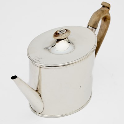 Lot 94 - George III Sterling Silver Argyle