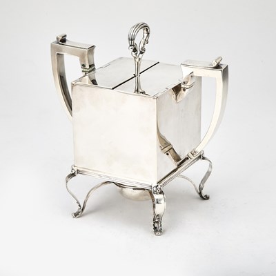 Lot 106 - George IV Sterling Silver Egg Coddler