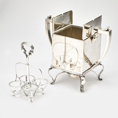 Lot 106 - George IV Sterling Silver Egg Coddler