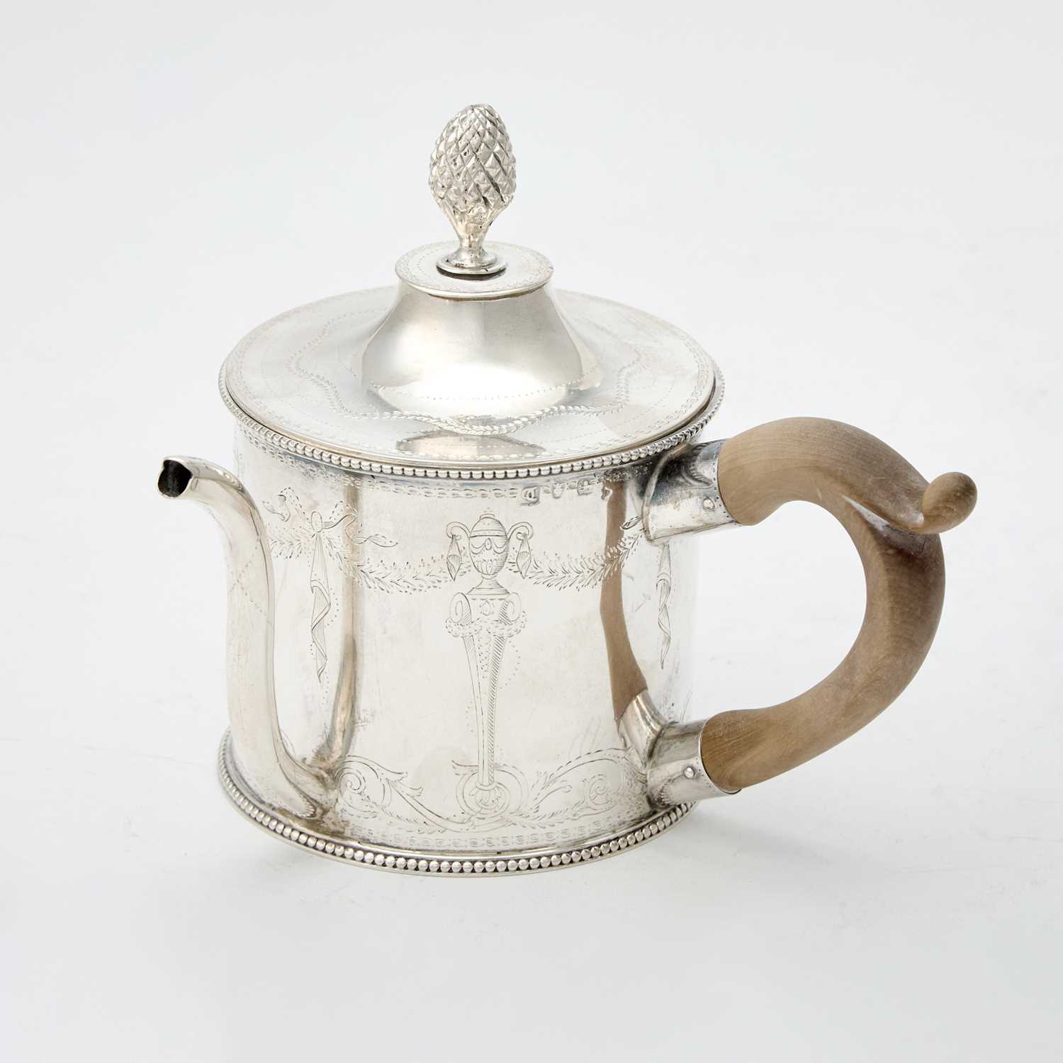 Lot 91 - George III Sterling Silver Argyle
