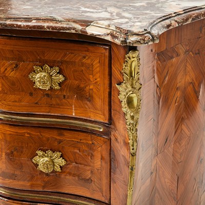 Lot 464 - Early Louis XV Ormolu-Mounted Kingwood Commode en Arbalète