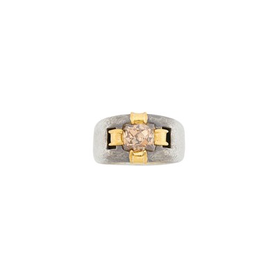 Lot 37 - JAR Silver, Gold and Colored Diamond Ring