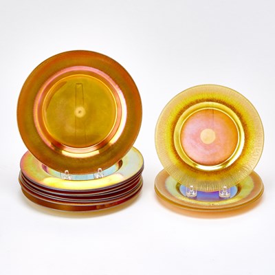 Lot 828 - Group of American Art Glass Plates