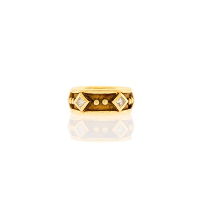 Lot 2253 - Gold and Diamond Band Ring
